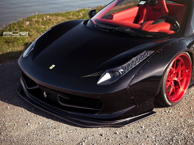 Liberty Walk представили обвес для Ferrari 458 Spider